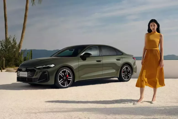 Sự ra mắt thương hiệu con AUDI mới của Audi tại Trung Quốc có thể sẽ chiếm hết sự chú ý của hãng xe Đức nay tại Triển lãm ô tô Quảng Châu 2024 đang diễn ra, nhưng thương hiệu này vẫn không quên dòng sản phẩm chủ lực của mình là Audi A5L 2025 mới.