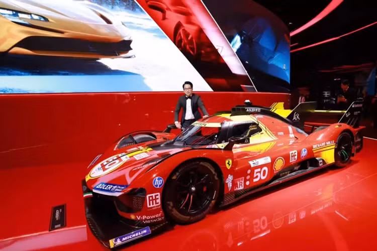 Và sự kiện năm nay là sự xuất hiện của bom tấn Ferrari F80 lần đầu tiên được giới thiệu ở châu Á, cũng như vài mẫu siêu xe Ferrari đặc biệt khác từ bản giới hạn, xe đua đến các mẫu xe mới ra mắt.