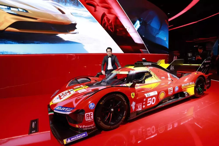 Và sự kiện năm nay là sự xuất hiện của bom tấn Ferrari F80 lần đầu tiên được giới thiệu ở châu Á, cũng như vài mẫu siêu xe Ferrari đặc biệt khác từ bản giới hạn, xe đua đến các mẫu xe mới ra mắt.