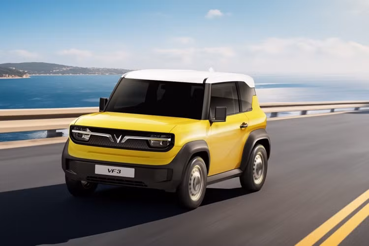 Sức hút của VF3 đến từ mức giá đặc biệt chỉ 235 triệu đồng (thuê pin) và 315 triệu đồng (kèm pin) áp dụng cho các khách hàng đăng ký từ 06h00 ngày 13/5 đến hết ngày 15/5/2024. Đây là mức giá lý tưởng, tạo điều kiện cho đông đảo người dân sở hữu ô tô, nâng tầm chất lượng sống với kinh phí ban đầu rất hợp lý.