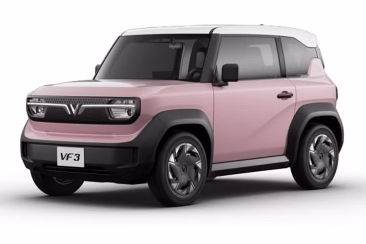 Bên cạnh doanh số kỷ lục, xe mini điện Vinfats VF3 cũng trở thành từ khóa đứng đầu các bảng xếp hạng xu hướng và là chủ đề được thảo luận nhiều nhất trên các nền tảng truyền thông mạng xã hội kể từ khi VinFast công bố nhận cọc.