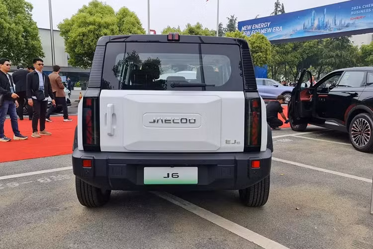 4 mẫu xe này bao gồm Omoda C5, Omoda E5, Jaecoo J7 và Jaecoo J7 PHEV. Trước khi nhà máy ở tỉnh Thái Bình đi vào hoạt động, xe Omoda và Jaecoo sẽ được nhập khẩu nguyên chiếc từ Indonesia vào Việt Nam.