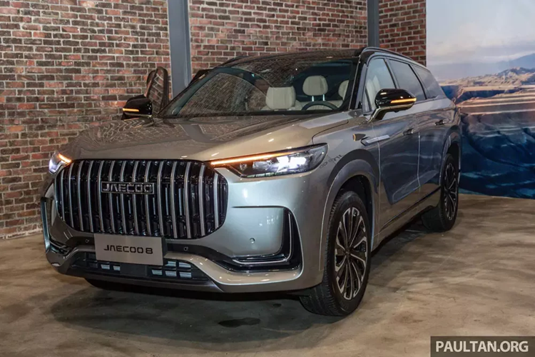 Mới đây, thương hiệu Jacoo của hãng xe Trung Quốc Chery đã mang một mẫu xe mới đến trưng bày tại Malaysia, đó là Jaecoo J8 2024 mới. Trên thực tế, đây là mẫu xe SUV từng được gọi là Jaecoo 9 vào hồi đầu năm 2023.