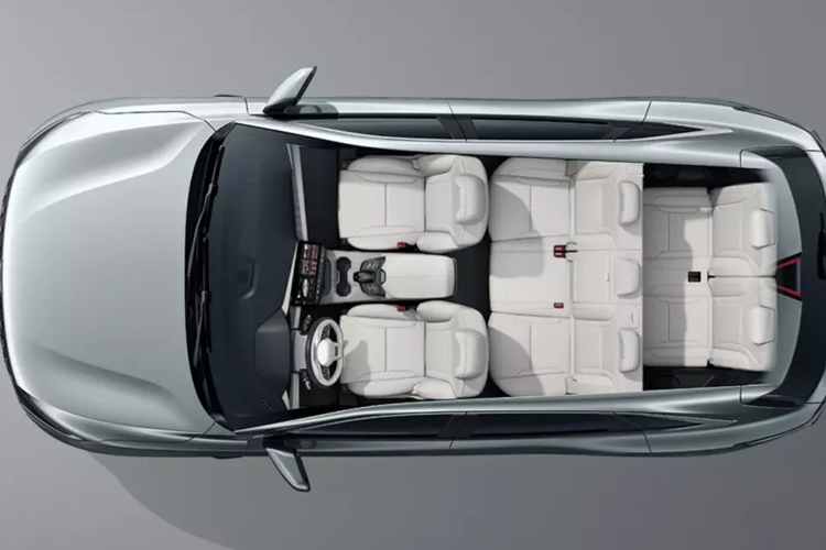 Để so sánh, phiên bản xe xăng có giá dao động từ 99.900 nhân dân tệ đến 149.900 nhân dân tệ, tương đương 341 triệu đồng đến 512 triệu đồng. Kaiyi Kunlun iHD đã được đưa vào dây chuyền sản xuất, xe sử dụng khung gầm hàng đầu mới nhất của Chery, hệ thống plug-in hybrid của BYD FinDreams và pin CATL.