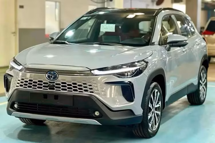 Toyota Corolla Cross 2024 chua ra mat da ban 