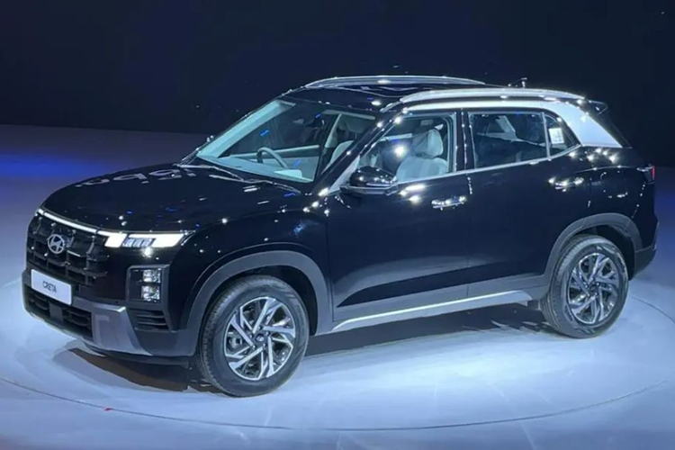 Ngày 16/1 vừa qua, Hyundai Creta 2024 mới phiên bản nâng cấp giữa vòng đời đã chính thức ra mắt toàn cầu. Theo kế hoạch của hãng, Creta 2024 được mở bán tại thị trường Ấn Độ đầu tiên, sau đó sẽ nhanh chóng mở rộng phân phối sang các quốc gia khác trên toàn thế giới.