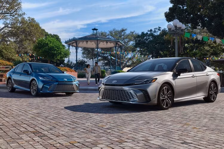 Gan mot nua oto Toyota ban ra tai My la dong xe hybrid