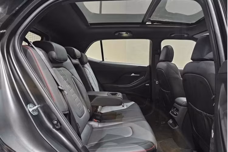 Cung cấp sức mạnh cho phiên bản đặc biệt này là động cơ 1.5L 4 xi-lanh cho công suất cực đại 115 mã lực tại 6.300 vòng/phút, mô-men xoắn cực đại 144Nm tại 4.500 vòng/phút, kết hợp với hộp số tự động vô cấp CVT và hệ dẫn động cầu trước.