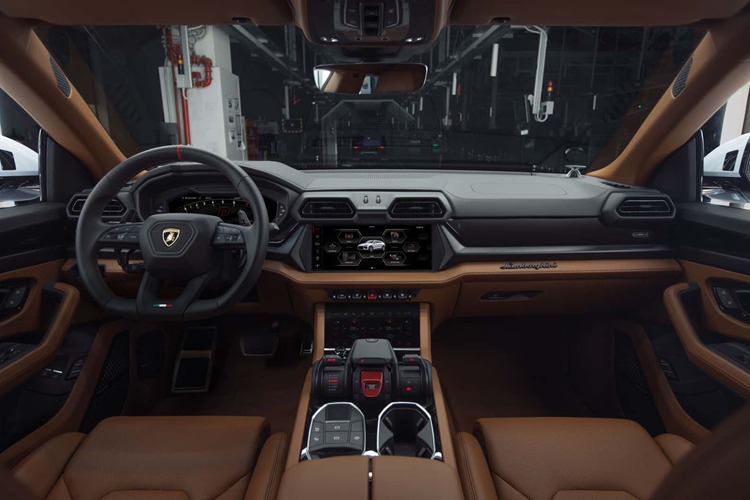 Ngoài ra, phiên bản Urus Performanceante vẫn là mẫu xe nhanh nhất trong dòng Urus với tốc độ tối đa có thể đạt được ở mức 3,3 giây. Mẫu SUV PHEV này có khả năng đạt tốc độ 200 km/h trong vòng 11,4 giây.