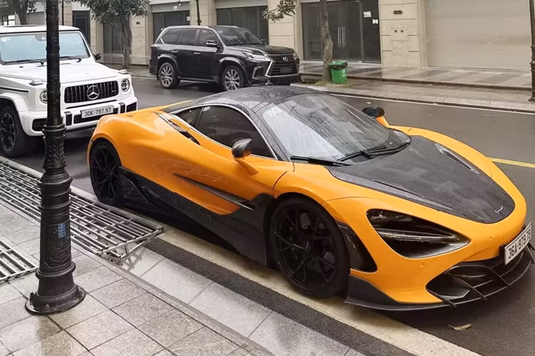 Dòng siêu xe McLaren 720S rất được lòng các đại gia Việt, vì sử dụng động cơ V8 nhưng mạnh mẽ, thiết kế đẹp mắt và giờ đây, giá xe cũ chỉ bằng 1/2 lúc mới mua. Vào đầu năm nay, giang hồ mạng Huấn hoa hồng tậu McLaren 720S đã gây xôn giao với nhiều người mê xe.