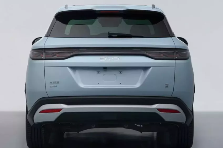 Xe có kích thước bao gồm chiều dài, chiều rộng và chiều cao lần lượt sẽ là 4.780 mm x 1.898 mm x 1.670 mm với chiều dài cơ sở 2.782 mm, với kích thước này, nó sẽ lớn hơn Song Plus một chút.