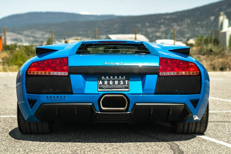 Động cơ V12 6.5 lít của Murcielago cũng là một trong những động cơ có âm thanh tốt nhất từng được chế tạo, kết hợp với trang bị số sàn cũng giúp biến chiếc xe này trở thành món đồ mà bất cứ nhà sưu tập xe nào cũng mong muốn.