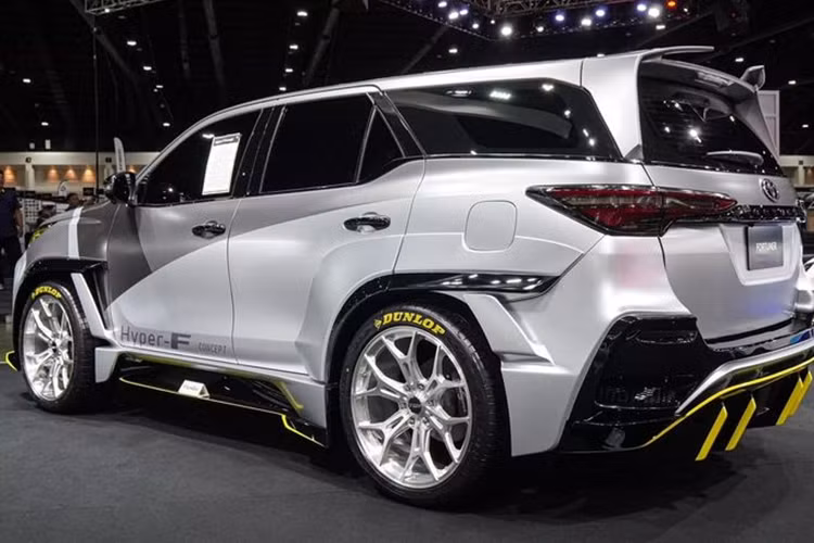 Toyota không công bố chi tiết về thông số kỹ thuật của Hyper-F. Tuy nhiên, hãng mô tả đây là một “chiếc xe ý tưởng hiệu suất cao” do đó, nhiều khả năng sức mạnh của mẫu Toyota Hyper-F Concept đặc biệt này đã được cải thiện đáng kể so với nguyên bản.