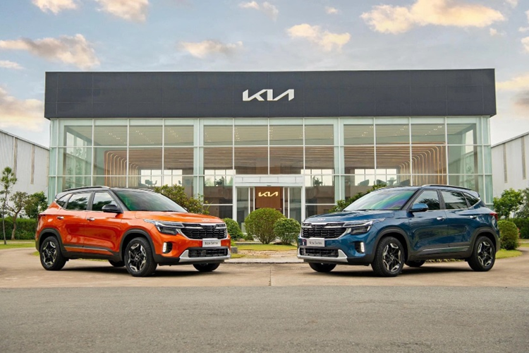 Kia Seltos 2024 mới sở hữu chiều dài x rộng x cao lần lượt là 4315 x 1800 x 1645 mm, chiều dài cơ sở 2610 mm và khoảng sáng gầm xe 190 mm. Xe sở hữu vẻ ngoài hiện đại, thời thượng hơn so với bản cũ.