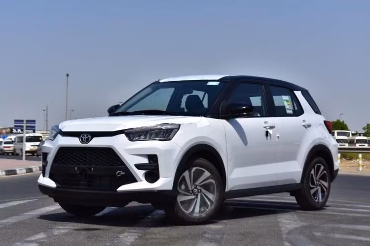 Daihatsu đã bày tỏ sự sẵn sàng hợp tác với các nhà cung cấp và đại lý bán hàng, nhấn mạnh sẽ nhanh chóng tiếp tục quá trình sản xuất và phân phối sản phẩm. "Chúng tôi sẽ tiếp tục thực hiện các hành động cần thiết theo hướng dẫn của MLIT, chẳng hạn như tiến hành thử nghiệm với sự có mặt của các cơ quan chứng nhận.