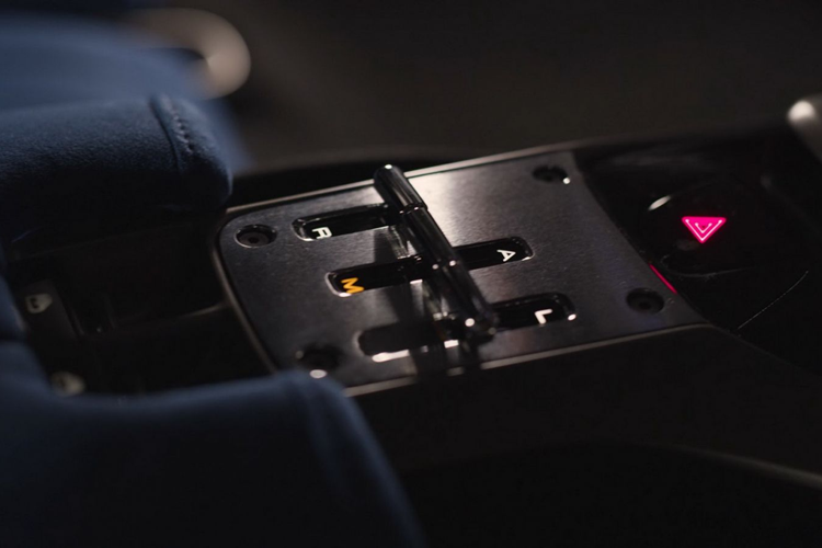 Những chiếc xe của người tiền nhiệm F80, Ferrari LaFerrari, thường được bán với giá từ 3 đến 4 triệu đô la, và với chỉ 399 chiếc được sản xuất, nó hiếm hơn đáng kể so với F80.