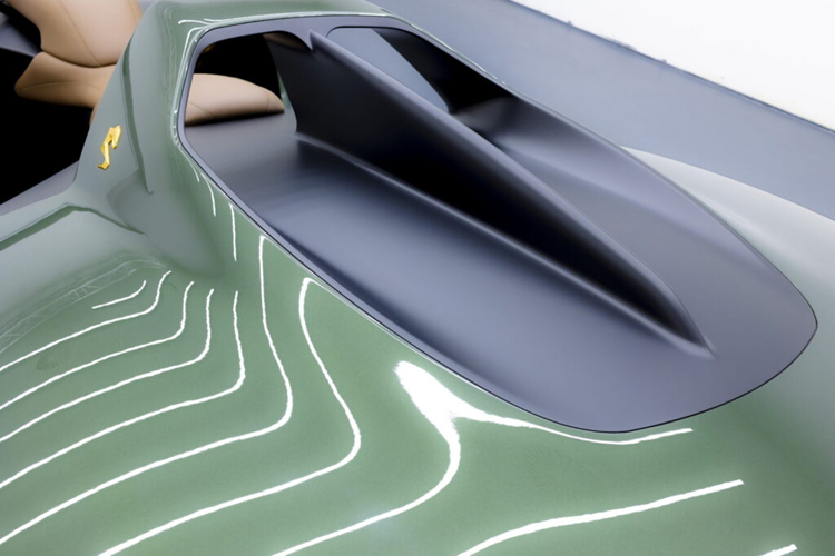 Tính đến một tháng trước, hộp số này vẫn đang được phát triển nhưng khi hoàn thiện, thương hiệu ước tính xe Engler V12 có thể tăng tốc lên 100 km/h chỉ trong 2,5 giây và đạt tốc độ tối đa lên tới hơn 400 km/h.