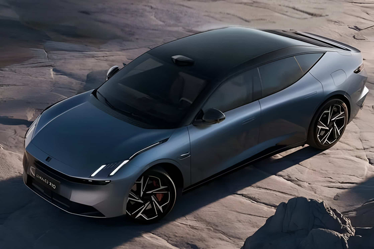 Ở bản này xe có thể tăng tốc từ 0-100 km/h trong 5,9 giây. Phiên bản cao hơn là Z10 AWD dẫn động bốn bánh sẽ được trang bị 2 mô tơ điện cho tổng công suất 777 mã lực và momen xoắn 810 Nm, cho khả năng tăng tốc 0-100 km/h chỉ 3,3 giây.