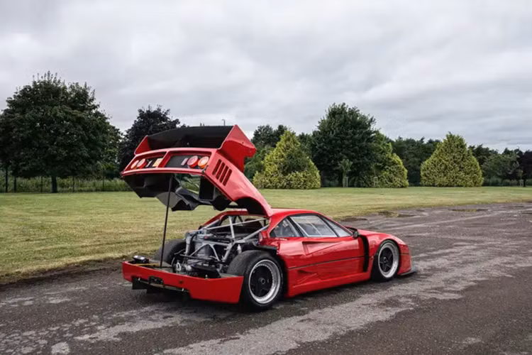 Nhưng sau những cuộc đua này và đã được cất giữ và bảo quản cẩn thận cho đến gần đây khi Simpson Motorsport hồi phục lại chiếc xe và kiểm tra kỹ lưỡng.