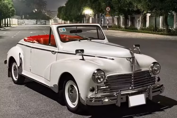  Peugeot 203 tại Việt Nam có khoảng hơn 18 chiếc, nhưng trong số này, đa phần là bản coupe, nhưng cũng có 1 số dân chơi thích xe mui trần, nên đã quyết định cắt mui, gia cố bộ mui mềm cho xe như bản mui trần, và cũng có xe nguyên bản là Peugeot 203 Cabriolet.