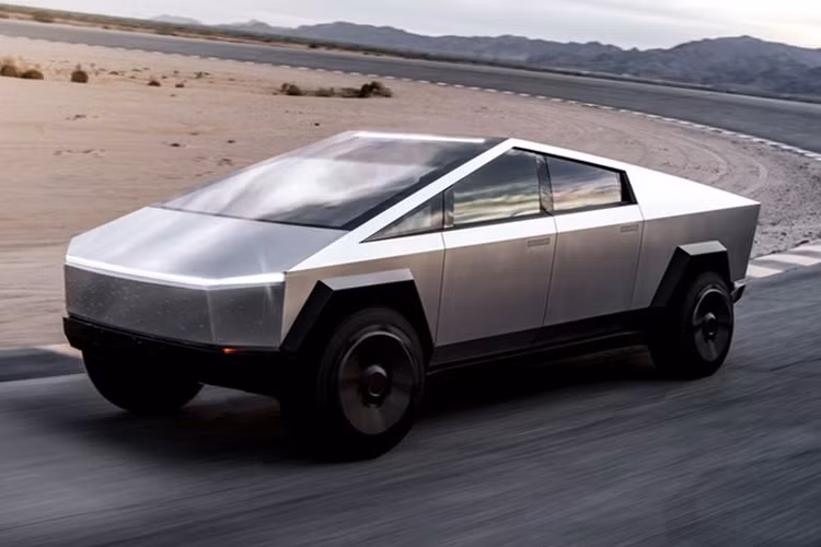 Người lái xe bắt đầu với một cục pin được sạc đầy và họ lái chiếc Cybertruck cho đến khi nó đạt mức sạc 0% và không thể di chuyển thêm nữa. Khi xe đã cạn sạch điện, những người thử nghiệm phải kéo chiếc xe tải đến trạm sạc gần nhất để nạp điện trước khi về nhà. Điều đáng chú ý là thử nghiệm này không ở điều kiện tối ưu cho Cybertruck.