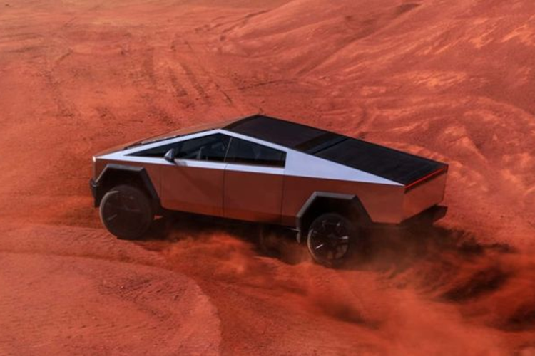 Chiếc bán tải điện Tesla Cybertruck được đưa ra thử nghiệm thuộc phiên bản Dual Motor Founders Series với mâm 20 inch và lốp địa hình 35 inch. Thử nghiệm được tiến hành vào sáng sớm trên đường cao tốc để giảm thiểu tác động của giao thông đến kết quả.