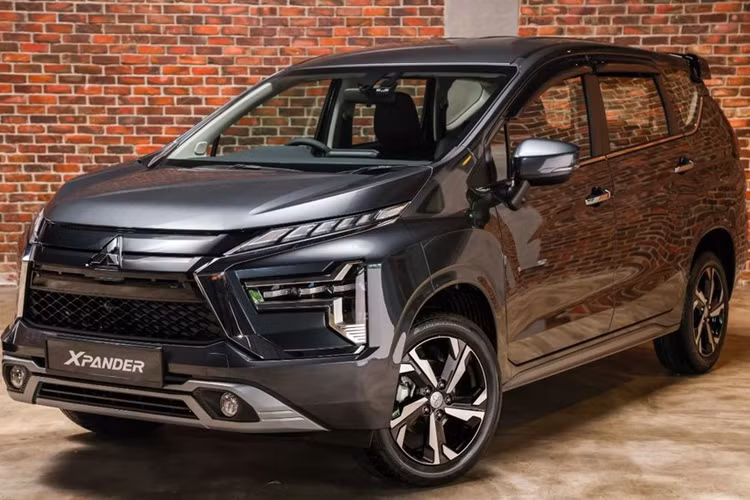 Tại Tuần lễ ô tô Gaikindo Jakarta 2024 (GJWA 2024) diễn ra tại Indonesia, Mitsubishi đã công bố bổ sung gói công nghệ hỗ trợ lái (ADAS) với tên gọi là Diamond Sense cho mẫu CUV Xforce và dự tính, nó cũng sẽ được trang bị trên Mitsubishi Xpander thế hệ mới.