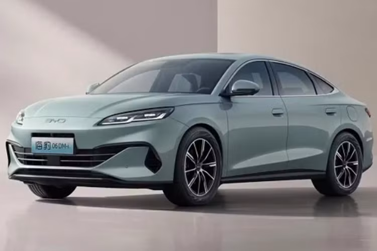 Với công nghệ này, các phương tiện có phạm vi hoạt động kết hợp lên tới 2.100 km, gấp ba lần so với các phương tiện sử dụng nhiên liệu thông thường.