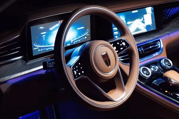 Hiện hình ảnh nội thất của Hồng Kỳ H9 2024 vẫn chưa được công bố. Tuy nhiên, sẽ không ngạc nhiên nếu xe được bổ sung trang bị so với phiên bản cũ. Kích thước của Hồng Kỳ H9 2024 không có gì thay đổi. Mẫu xe này có kích thước dài x rộng x cao lần lượt 5.137 x 1.904 x 1.498 mm và chiều dài cơ sở 3.060 mm.