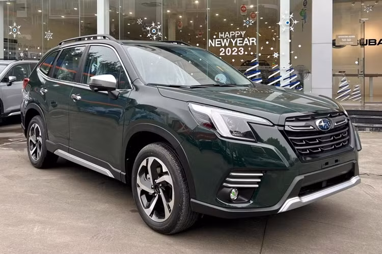 Cụ thể hơn, Subaru Forester bản 2.0 iL và 2.0 iL EyeSight đều được ưu đãi một phần lệ phí trước bạ với tổng giá trị tương ứng là 50 triệu và 110 triệu đồng. Riêng bản 2.0 iS EyeSight được hãng hỗ trợ 100% lệ phí trước bạ với tổng giá trị lên đến 140 triệu đồng.