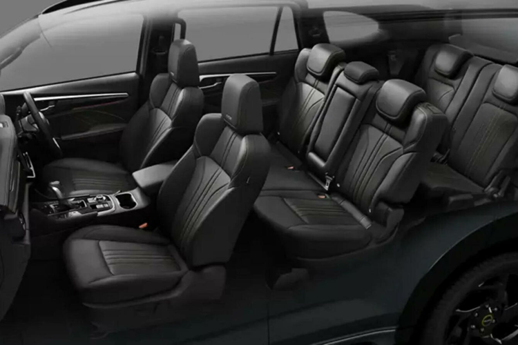 Isuzu MU-X 2025 tại Thái Lan tiếp tục được hãng cung cấp 2 loại động cơ, đều là máy dầu diesel tăng áp. Bản tiêu chuẩn dùng động cơ dung tích 1.9L với công suất 150 mã lực (110 kW),