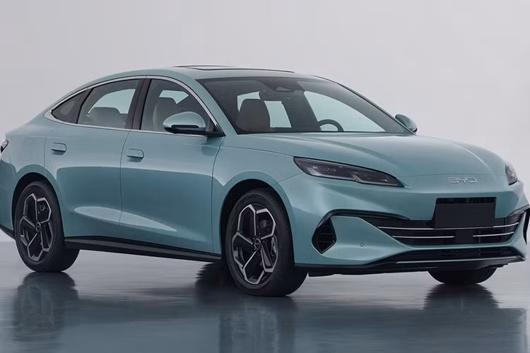 Mặc dù trước đây đã từng thử nghiệm Yuan-UP và Seagull nhưng tôi vẫn nghi ngờ về Seal 06 DM-i trước khi lái thử. Làm sao một chiếc xe phân khúc E có thể được chào bán chỉ từ 13.750 USD ngay cả ở Trung Quốc?