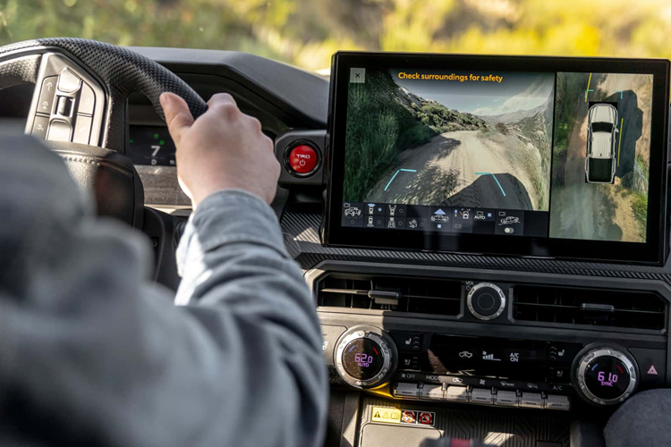 Đối với hai phiên bản hàng đầu bao gồm Trailhunter hoặc TRD Pro, giá khởi điểm cho bản Trailhunter là 64.395 Đô và TRD Pro sẽ đắt hơn 1.000 USD nhờ một số trang bị bổ sung.