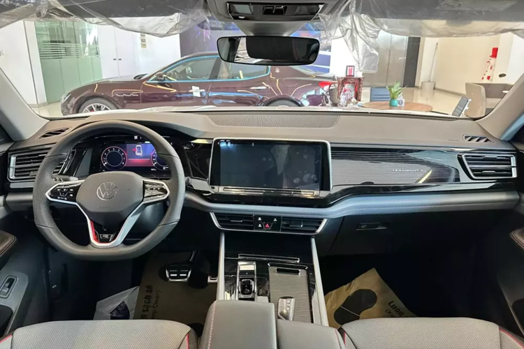 Mẫu xe này sở hữu kích thước dài x rộng x cao lần lượt 4.917 x 1.989 x 1.729 mm và chiều dài cơ sở 2.980 mm. So với Volkswagen Teramont, xe ngắn hơn 180 mm, thấp hơn 48 mm trong khi chiều rộng và chiều dài cơ sở gần như không đổi.