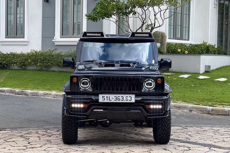 Trong khi đó, mức giá xe Suzuki Jimny 2024 hiện niêm yết tại thị trường Việt Nam là 789 triệu đồng cho bản một tông màu và 799 triệu đồng đối với bản phối hai tông màu, chưa bao gồm các chi phí lăn bánh. 