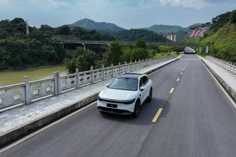 Mẫu xe SUV điện Zeekr 7X chính thức được giới thiệu tại Triển lãm Ô tô Thành Đô vào cuối tháng 8 vừa qua. Chỉ sau một tuần ra mắt, mẫu xe đã nhận được 20.000 đơn đặt hàng và sau 20 ngày, con số này đã tăng lên 58.429.