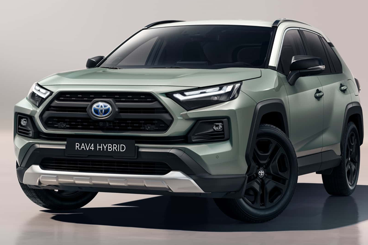 Dự kiến, Toyota RAV4 thế hệ thứ sáu sẽ được bán ra thị trường vào đầu năm 2026. Dự đoán mức giá xe sẽ tăng đáng kể so với thế hệ hiện hành.