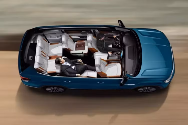 Thời gian ra mắt của chiếc xe Volkswagen Teramont 2024 tại Việt Nam được tiết lộ vào ngày 11 tháng 10 năm 2024, hiện tại, khách hàng đã có thể đặt mua xe Volkswagen Teramont bản nâng cấp giữa vòng đời, với mức cọc 100 triệu đồng, giá xe sẽ được bật mí trong ngày ra mắt.