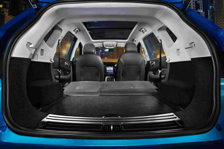 Cung cấp sức mạnh cho cả hai phiên bản của MG RX5 là khối động cơ xăng 4 xi-lanh, tăng áp, dung tích 1.5 lít, cho công suất tối đa 168 mã lực và mô-men xoắn cực đại 275 Nm. Động cơ đi kèm hộp số tự động ly hợp kép 7 cấp, có thời gian chuyển số chỉ 0,2 giây.