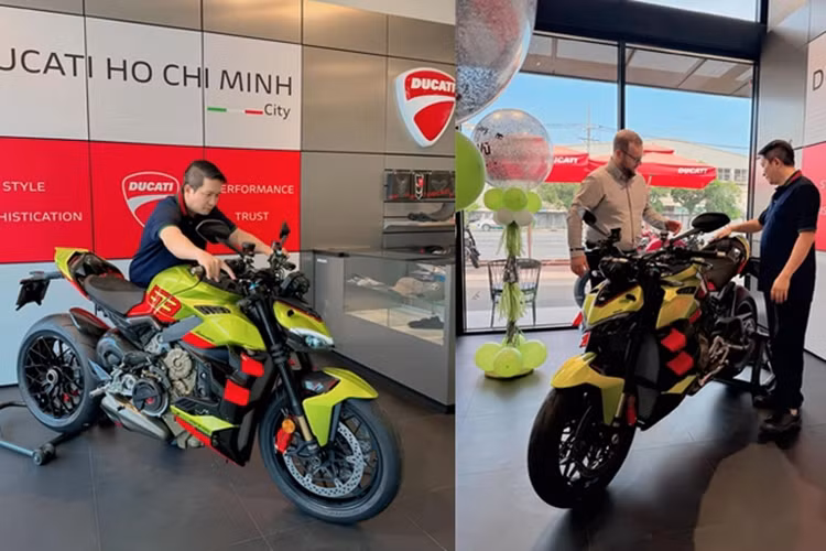 Trong số đó, đại gia Quốc Vũ, 1 tay chơi xe cũng rất nổi tiếng trên mạng xã hội đã nhanh chóng đặt mua chiếc siêu môtô giới hạn Ducati Streetfighter V4 Lamborghini, xe chỉ mới được bàn giao cho tay chơi này vào cuối tuần vừa qua.