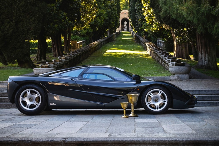 Ban giám khảo đã chọn chiếc Alfa Romeo từ rất nhiều mẫu xe chiến thắng hạng mục bao gồm chiếc Ferrari 335 S đã đua ở giải Mille Miglia cuối cùng, chiếc Rolls-Royce Phantom II Continental 1933 màu đen và đỏ tía với thiết kế tuyệt đẹp, một chiếc 1956 Maserati A6G/54 được thiết kế bởi Zagato và chiếc McLaren F1 đã giành được cúp “Coppa d’Oro” cũng trong khuôn khổ sự kiện này.