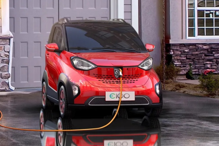 Baojun E100 - ôtô điện rẻ như xe máy giá 150 triệu có gì hay? Baojun E100 - oto dien re nhu xe may gia 150 trieu co gi hay?