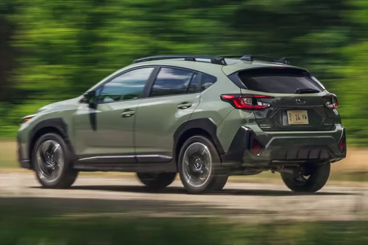 Các phiên bản còn lại của Subaru Crosstrek 2025 mới ở thị trường Mỹ vẫn dùng động cơ xăng Boxer 4 xi-lanh, dung tích 2.0L, cho công suất tối đa 152 mã lực và mô-men xoắn cực đại 197 Nm. Dù ở phiên bản nào, động cơ cũng đi với hộp số tự động biến thiên vô cấp CVT và hệ dẫn động 4 bánh toàn thời gian AWD đặc trưng của xe Subaru.