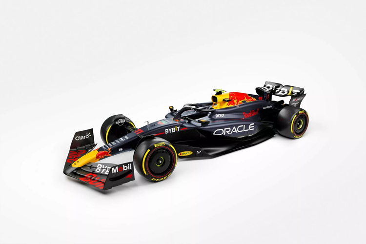 Một số xe đua cũng sẽ được mang tới Las Vegas, bao gồm xe đua Red Bull Racing RB20 F1 từ năm ngoái, xe nguyên mẫu Acura ARX-06, Honda IndyCar, Honda Ridgeline Baja Race Truck, Honda CR-V Hybrid Racer, Acura Integra Type S DE5 và HRC Honda Civic Type R Pace Car được sử dụng trong giải IndyCar.