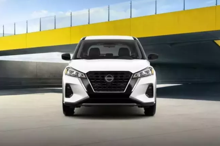 Tuy nhiên, đây không phải là Kicks duy nhất trên thị trường được bán ra, vì Nissan Kicks Play 2025 mới đã xuất hiện trong hình dạng của 1 phiên bản đời cũ.