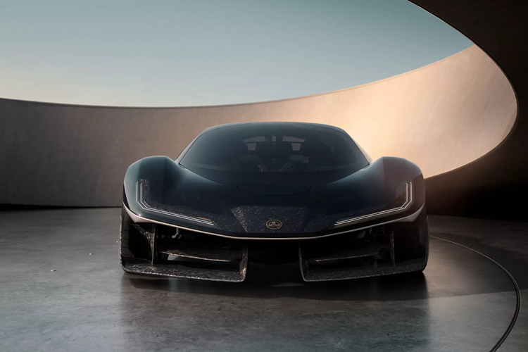 Lotus Theory 1 là siêu xe điện với cấu trúc 3 chỗ ngồi kiểu McLaren F1, chiếc Theory 1 được trang bị 2 mô-tơ điện đặt tại cả 2 trục bánh xe tạo thành hệ dẫn động 4 bánh toàn thời gian. Tổng công suất tạo ra lên đến 1.000 mã lực, có khả năng tăng tốc 0-100 km/h dưới 2,5 giây và vận tốc tối đa 320 km/h.