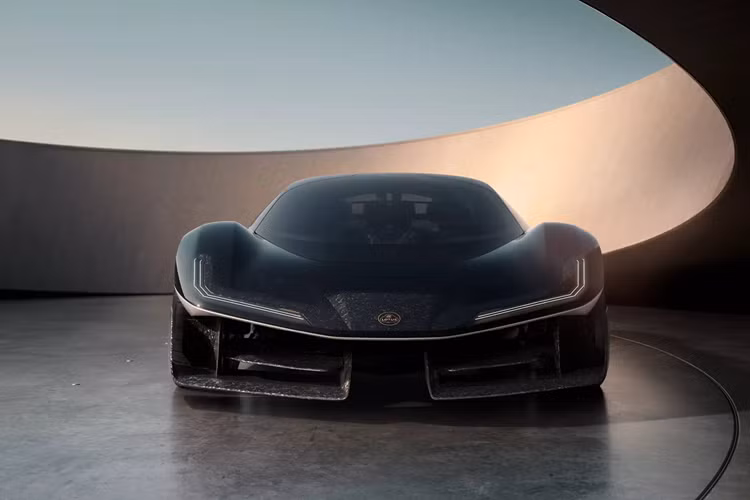 Lotus Theory 1 là siêu xe điện với cấu trúc 3 chỗ ngồi kiểu McLaren F1, chiếc Theory 1 được trang bị 2 mô-tơ điện đặt tại cả 2 trục bánh xe tạo thành hệ dẫn động 4 bánh toàn thời gian. Tổng công suất tạo ra lên đến 1.000 mã lực, có khả năng tăng tốc 0-100 km/h dưới 2,5 giây và vận tốc tối đa 320 km/h.