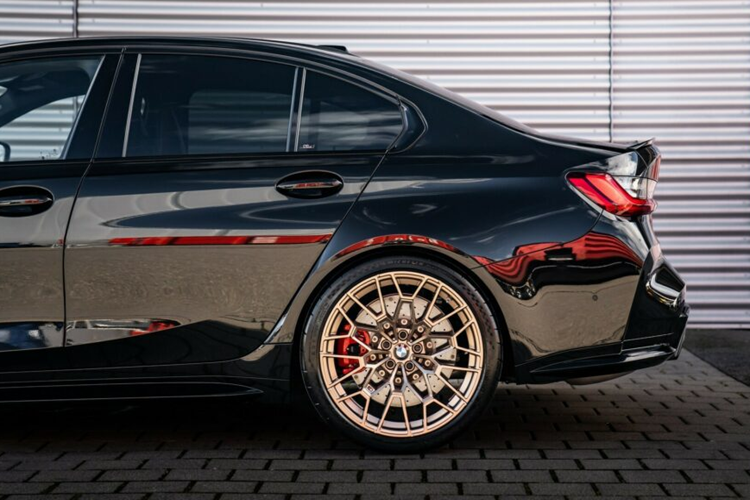 Tất cả những nâng cấp này cũng được cung cấp trên các mẫu M3 và M4 tiêu chuẩn nên người dùng vẫn hoàn toàn có thể lựa chọn những nâng cấp này.