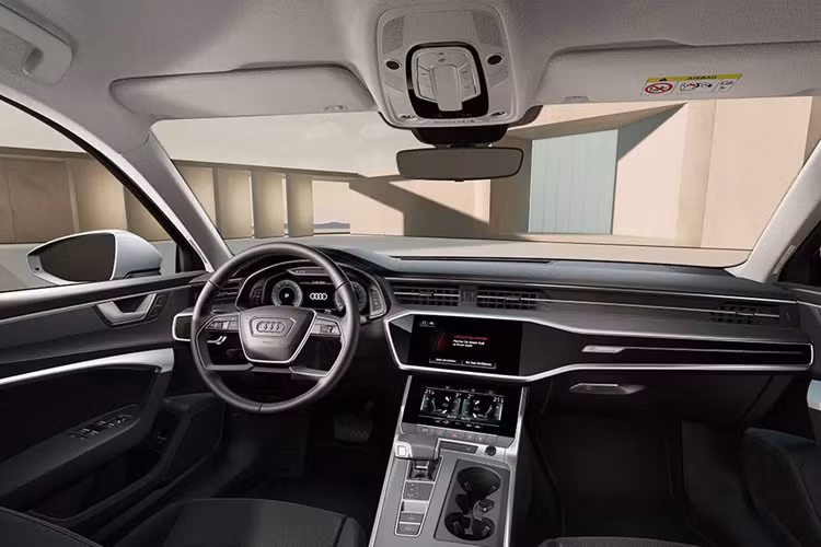 Cụm đèn này cung cấp khả năng chiếu sáng chính xác cùng độ phân giải cao, đồng thời giảm đáng kể độ chói sáng cho xe đi ngược chiều hoặc xe đi phía trước. Ngoài ra, Audi A6 còn được bổ sung bộ mâm 19 inch với thiết kế 5 chấu kép mới thay cho loại 18 inch cũ. Bề mặt mâm được hoàn thiện màu xám Graphite Gray.