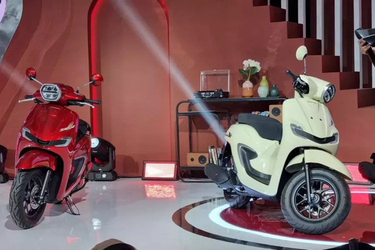 "Chúng tôi đã chứng kiến sự hứng thú ngày càng tăng của người tiêu dùng Indonesia trong phân khúc xe tay ga thời trang", ông Susumu Mitsuishi, Chủ tịch kiêm Giám đốc của PT Astra Honda Motor, phát biểu trong sự kiện ra mắt Stylo 160.